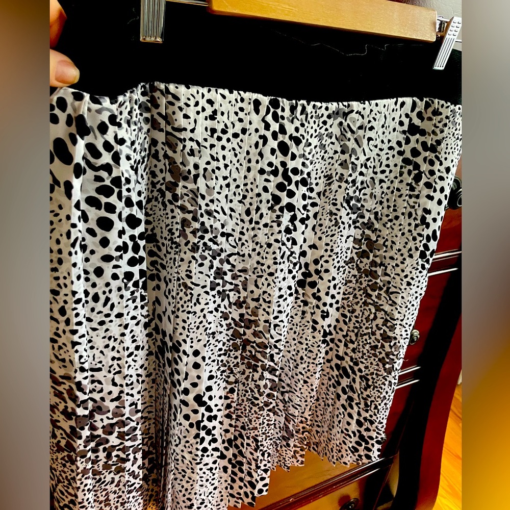 Jazzy animal print skirt.